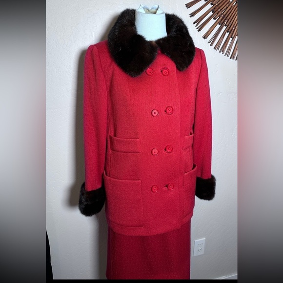 Vintage 1960s Ransohoffs Jack Feit Wool Skirt Suit w/ Fur Trim - Picture 2 of 12